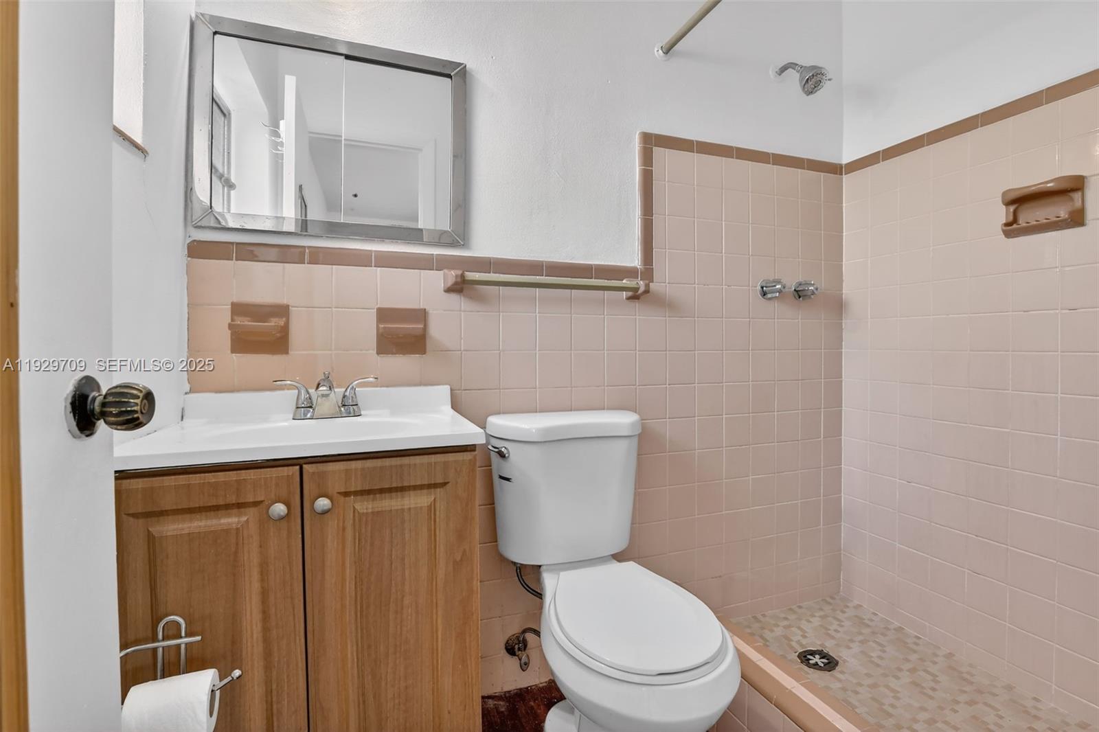 DRIFTWOOD PLAZA - Residential