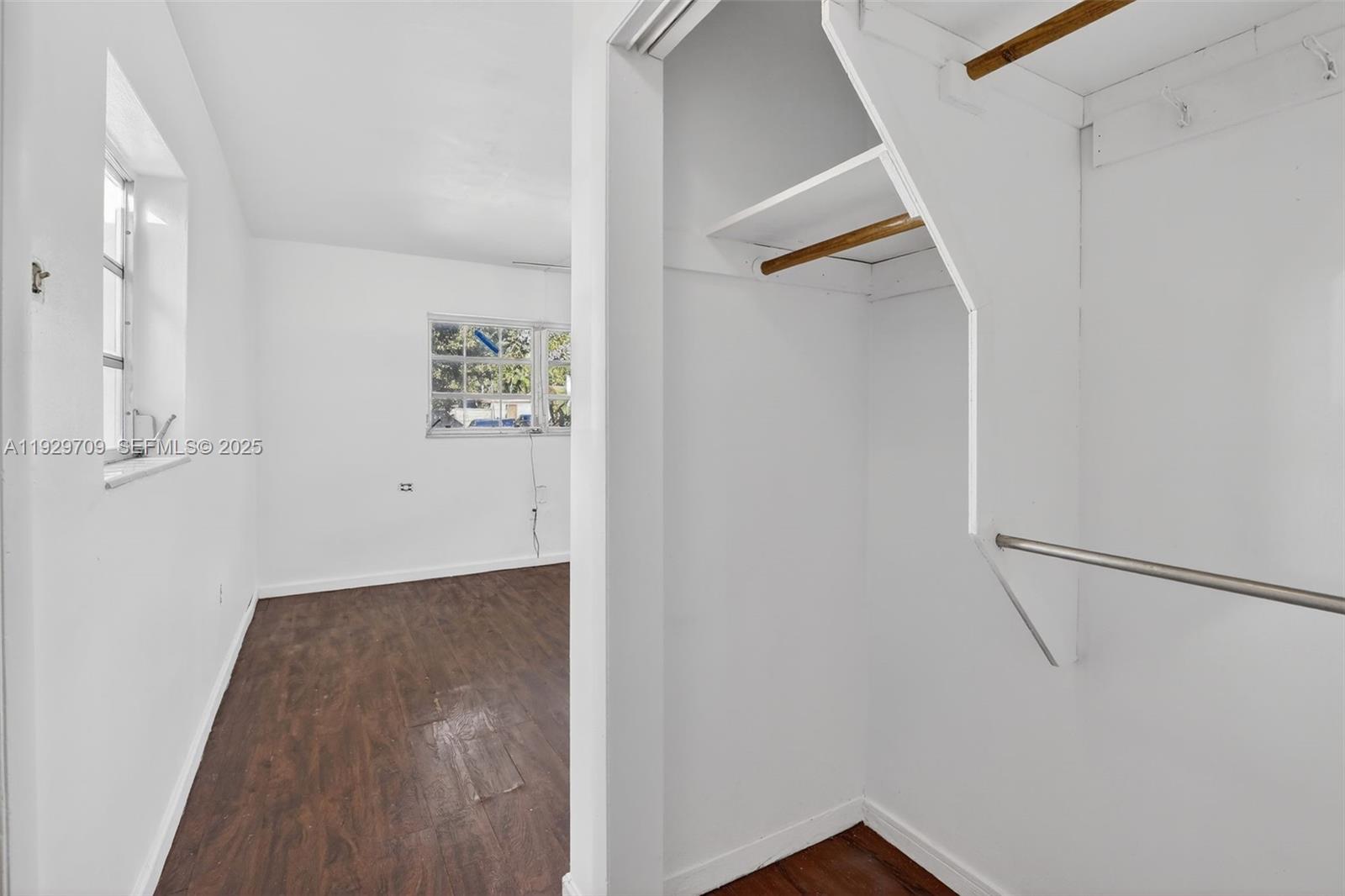 DRIFTWOOD PLAZA - Residential