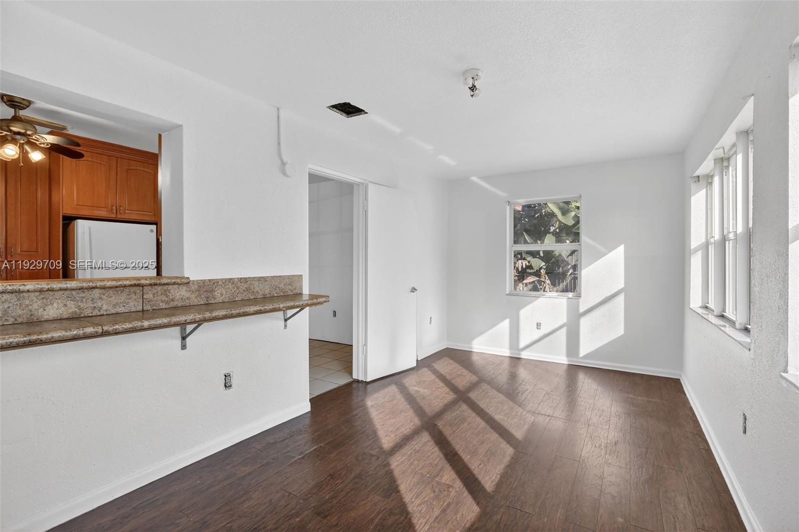 DRIFTWOOD PLAZA - Residential