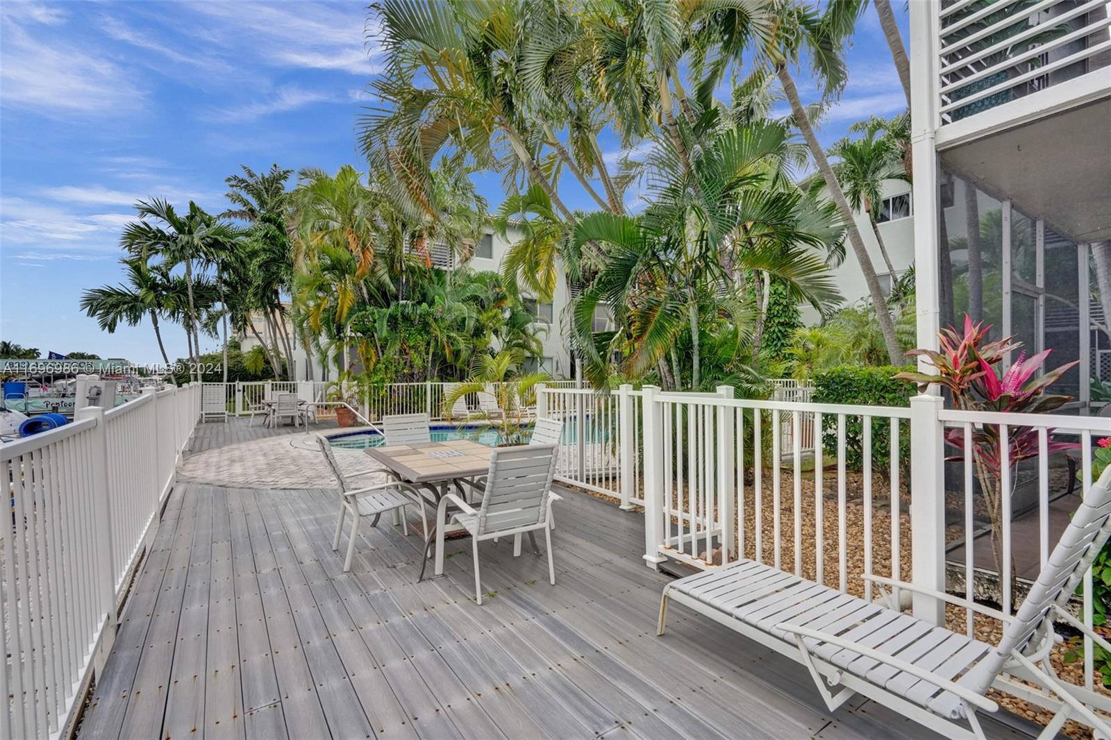 1535 SE 15th St 208