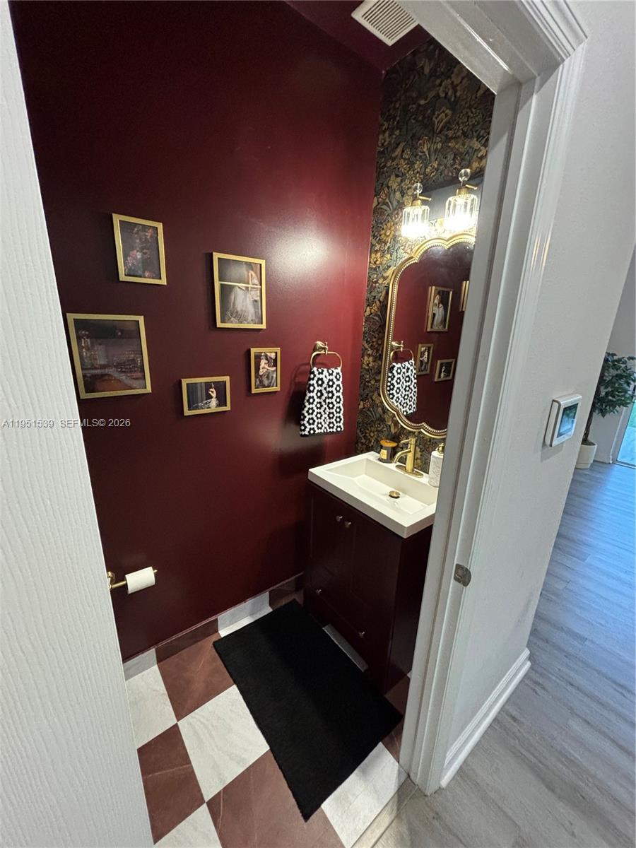 FIJI CONDO NO 1 - Residential