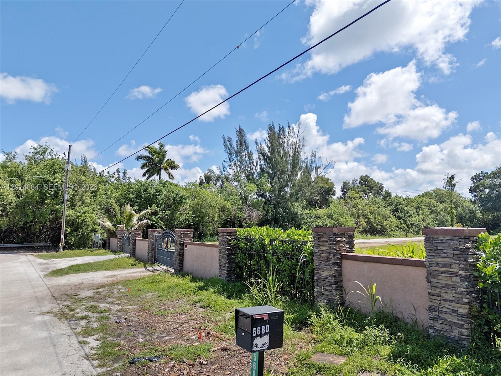 FLA FRUIT LANDS CO SUB NO - Land