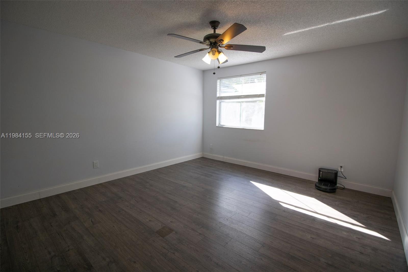 HAWKES BLUFF - Residential Lease