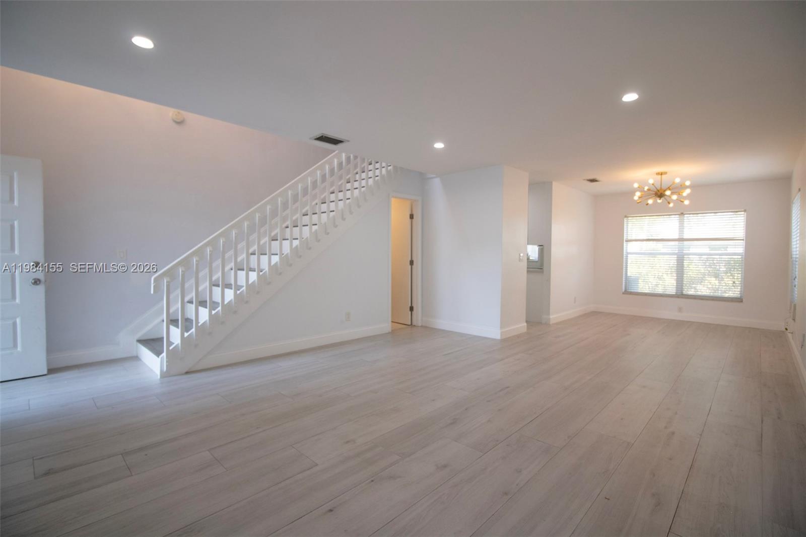 HAWKES BLUFF - Residential Lease