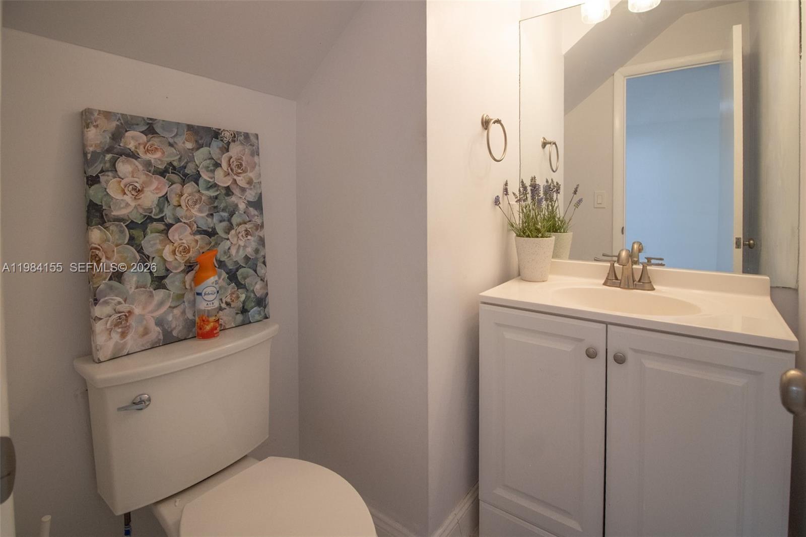 HAWKES BLUFF - Residential Lease