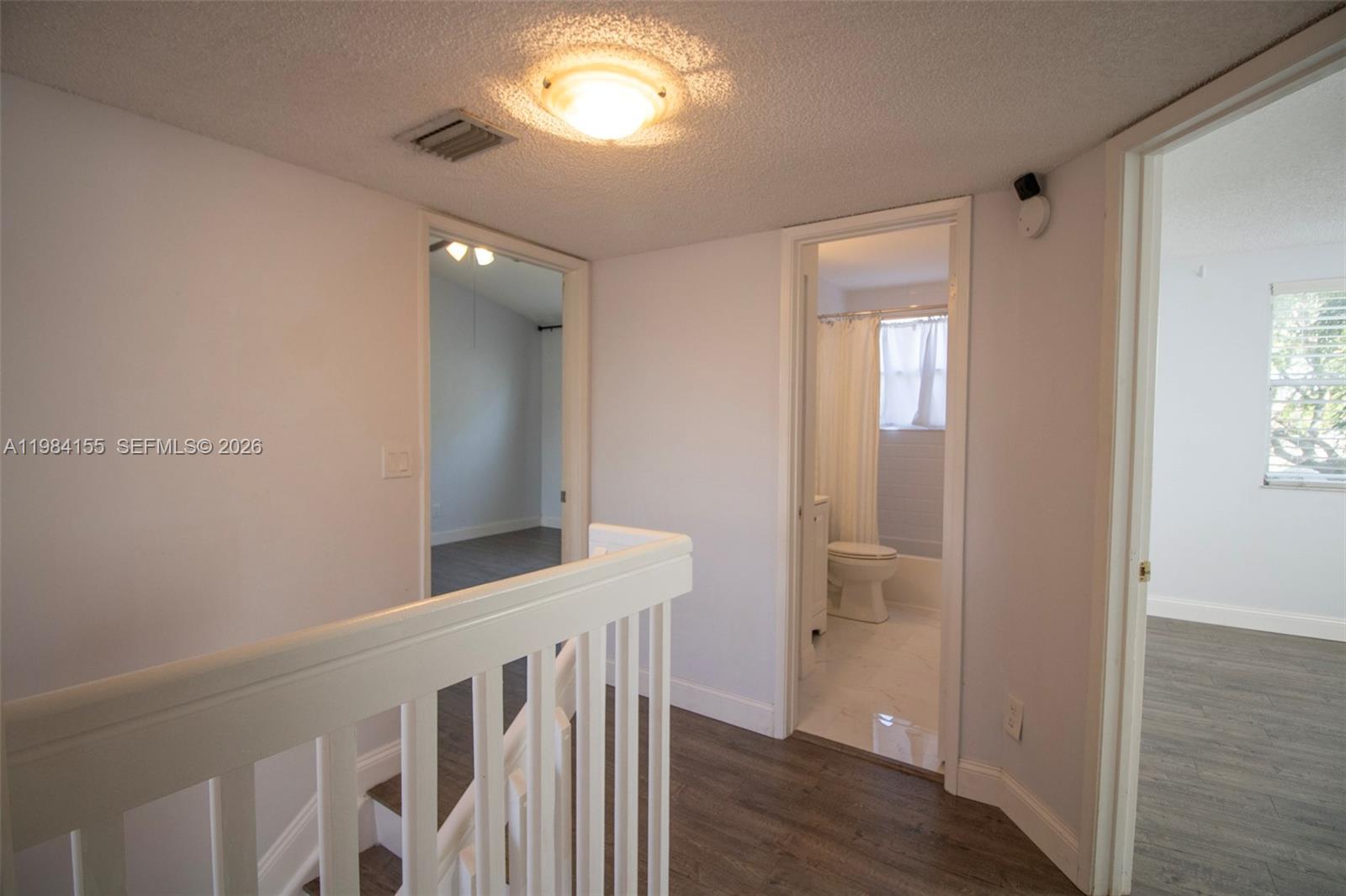 HAWKES BLUFF - Residential Lease