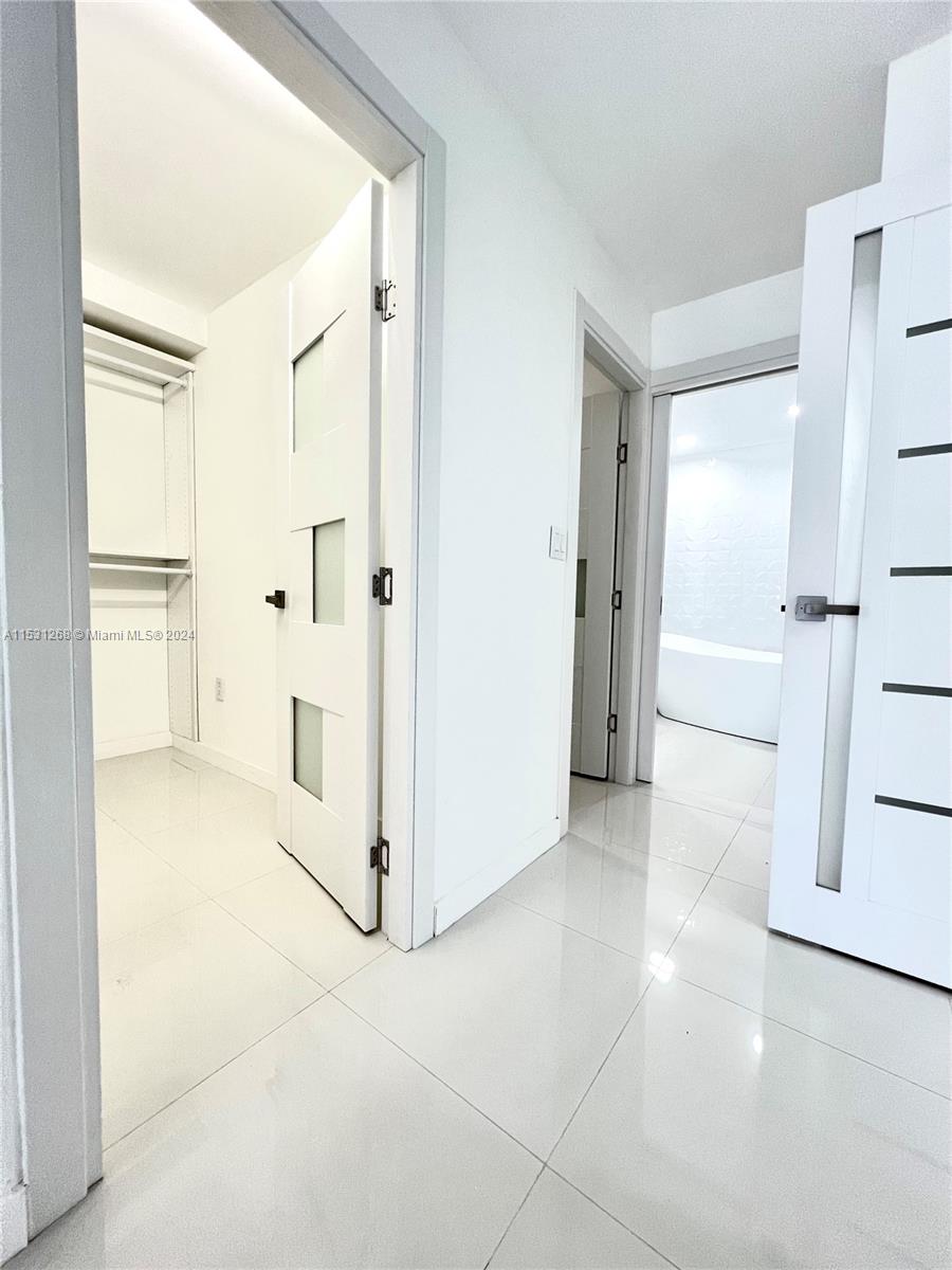 AQUARIUS CONDO - Residential