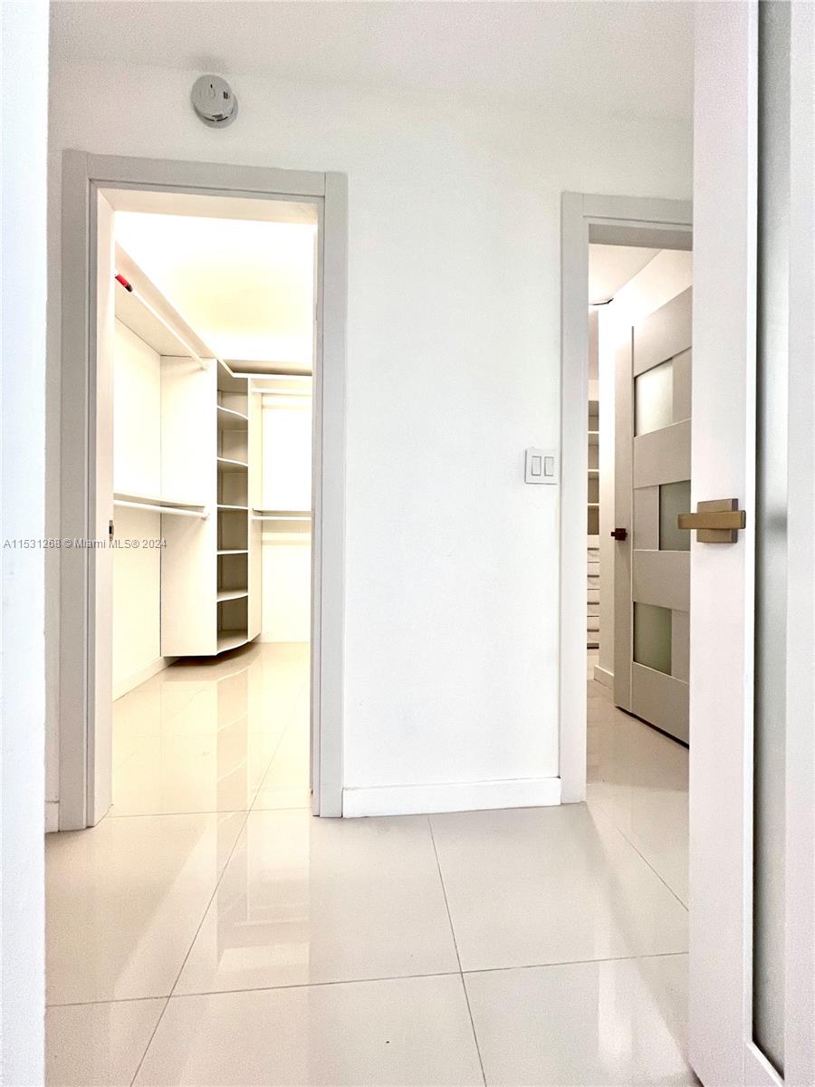 AQUARIUS CONDO - Residential