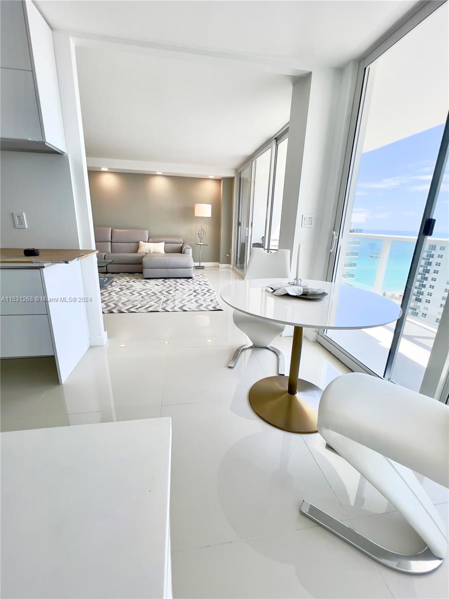 AQUARIUS CONDO - Residential
