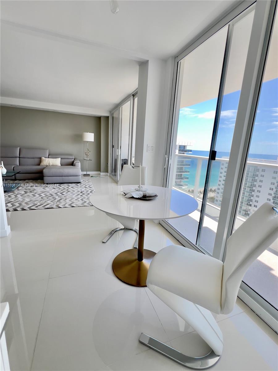 AQUARIUS CONDO - Residential