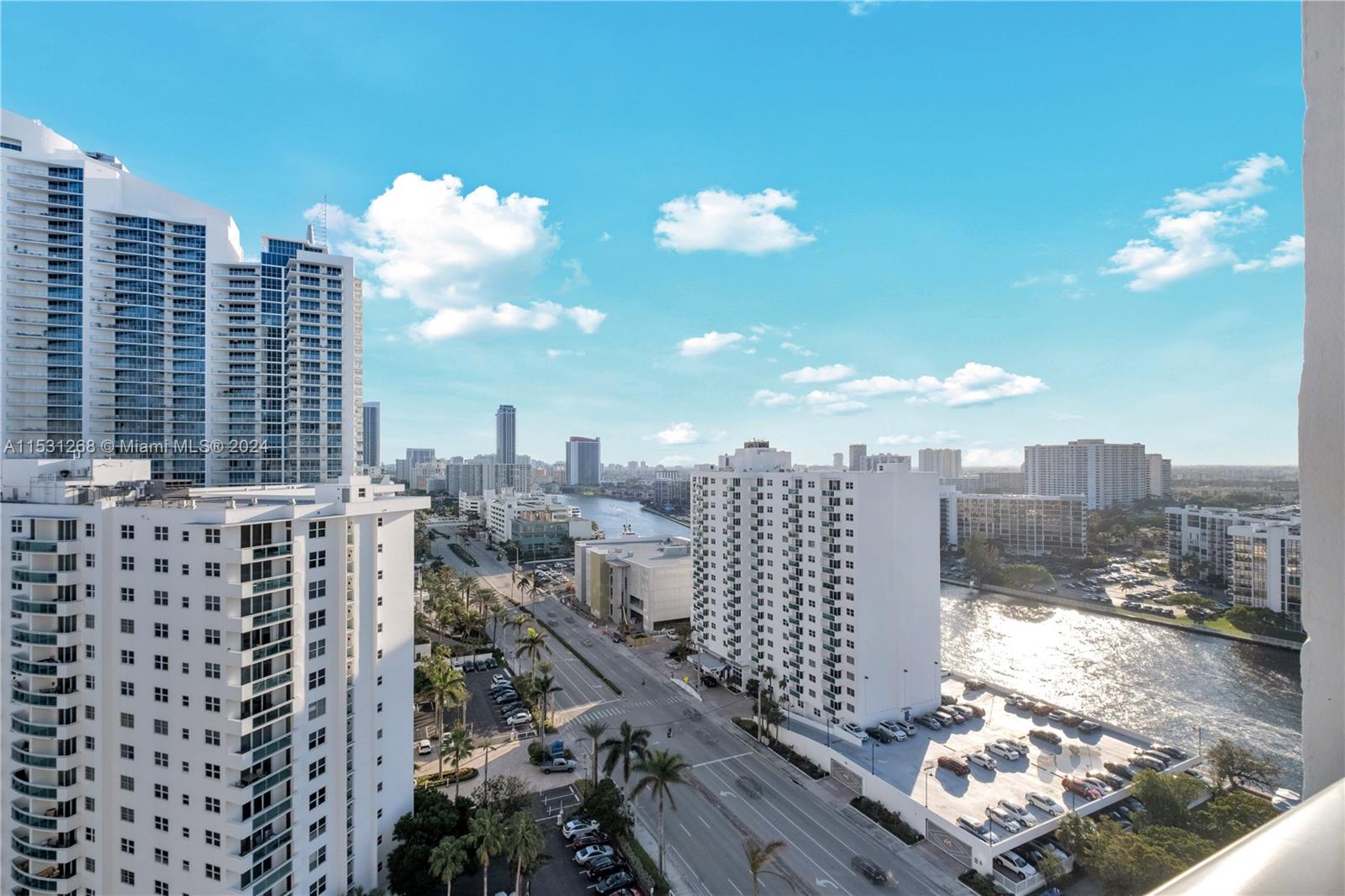 AQUARIUS CONDO - Residential