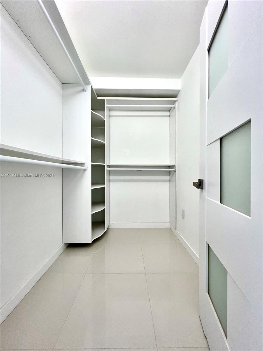 AQUARIUS CONDO - Residential