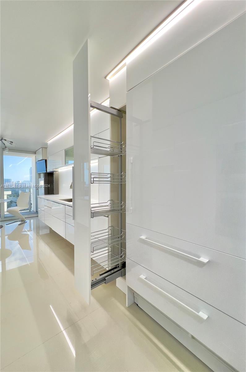 AQUARIUS CONDO - Residential