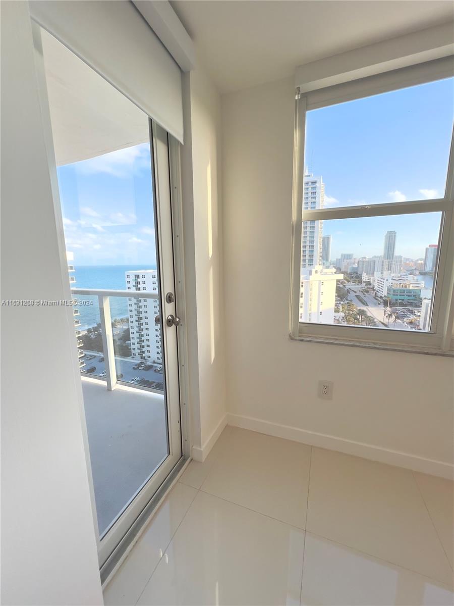 AQUARIUS CONDO - Residential
