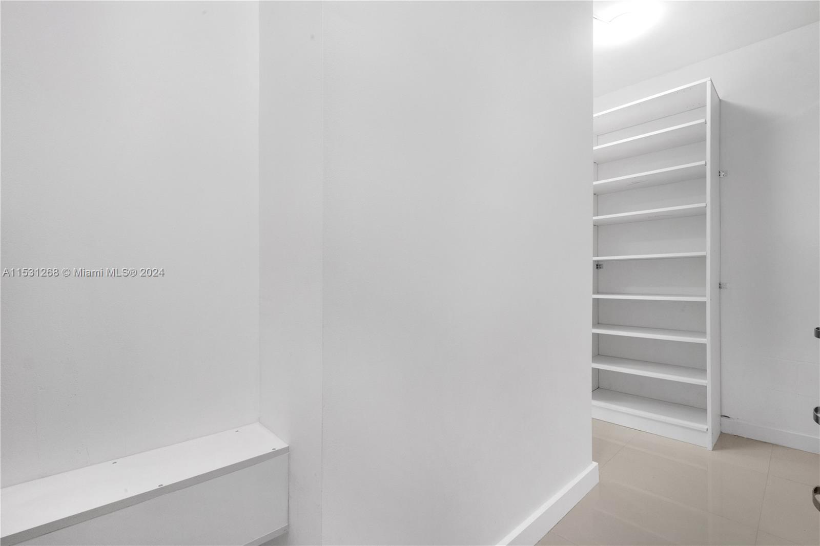AQUARIUS CONDO - Residential