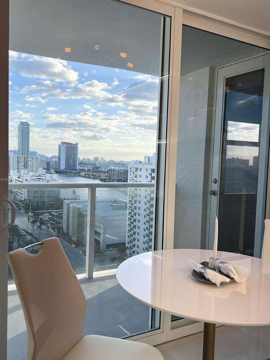 AQUARIUS CONDO - Residential