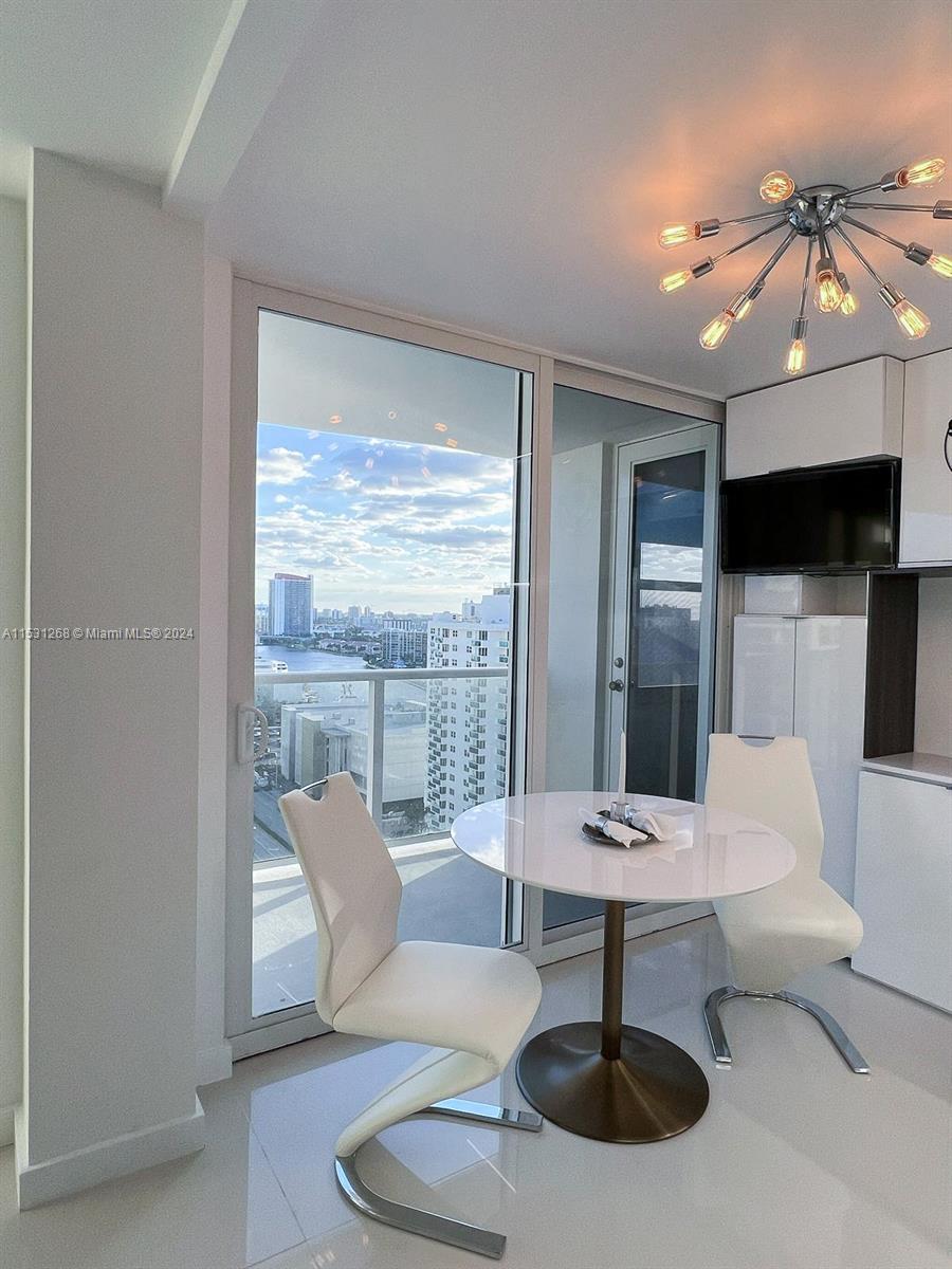 2751 S Ocean Dr N7PH