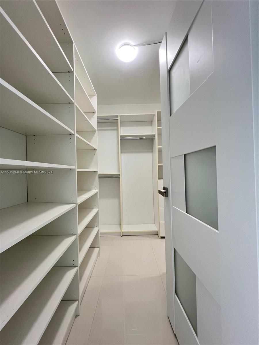 AQUARIUS CONDO - Residential