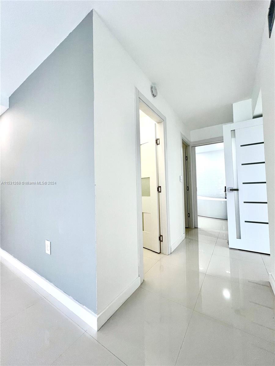 AQUARIUS CONDO - Residential