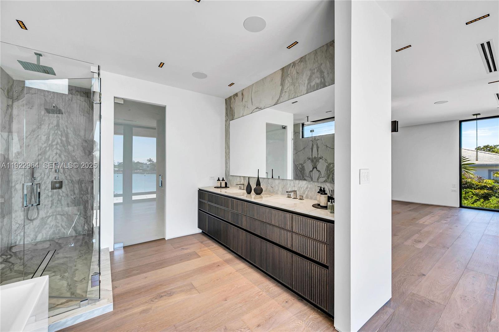 BISCAYNE BEACH-2ND ADDN - Residential