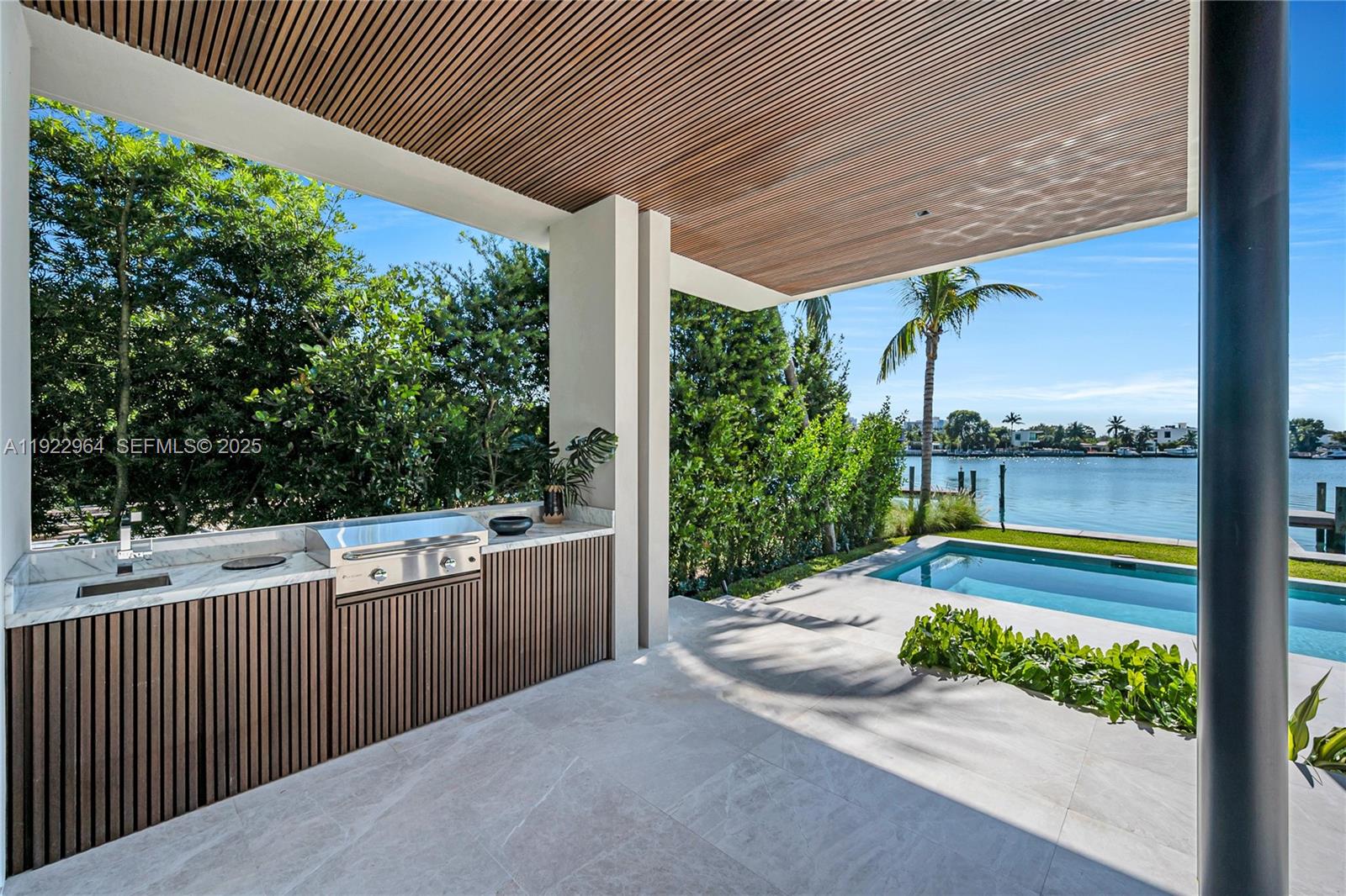 BISCAYNE BEACH-2ND ADDN - Residential