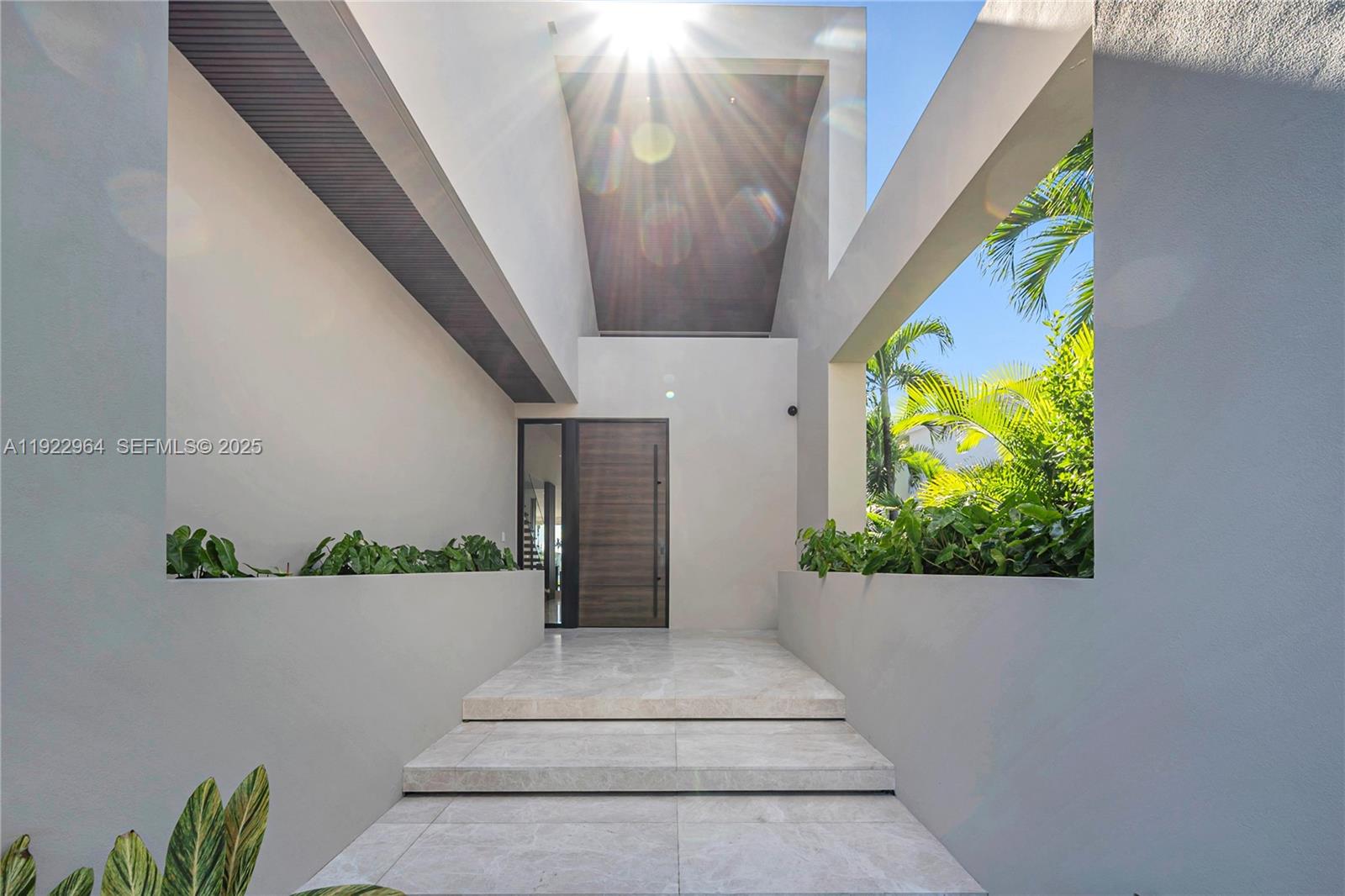 BISCAYNE BEACH-2ND ADDN - Residential