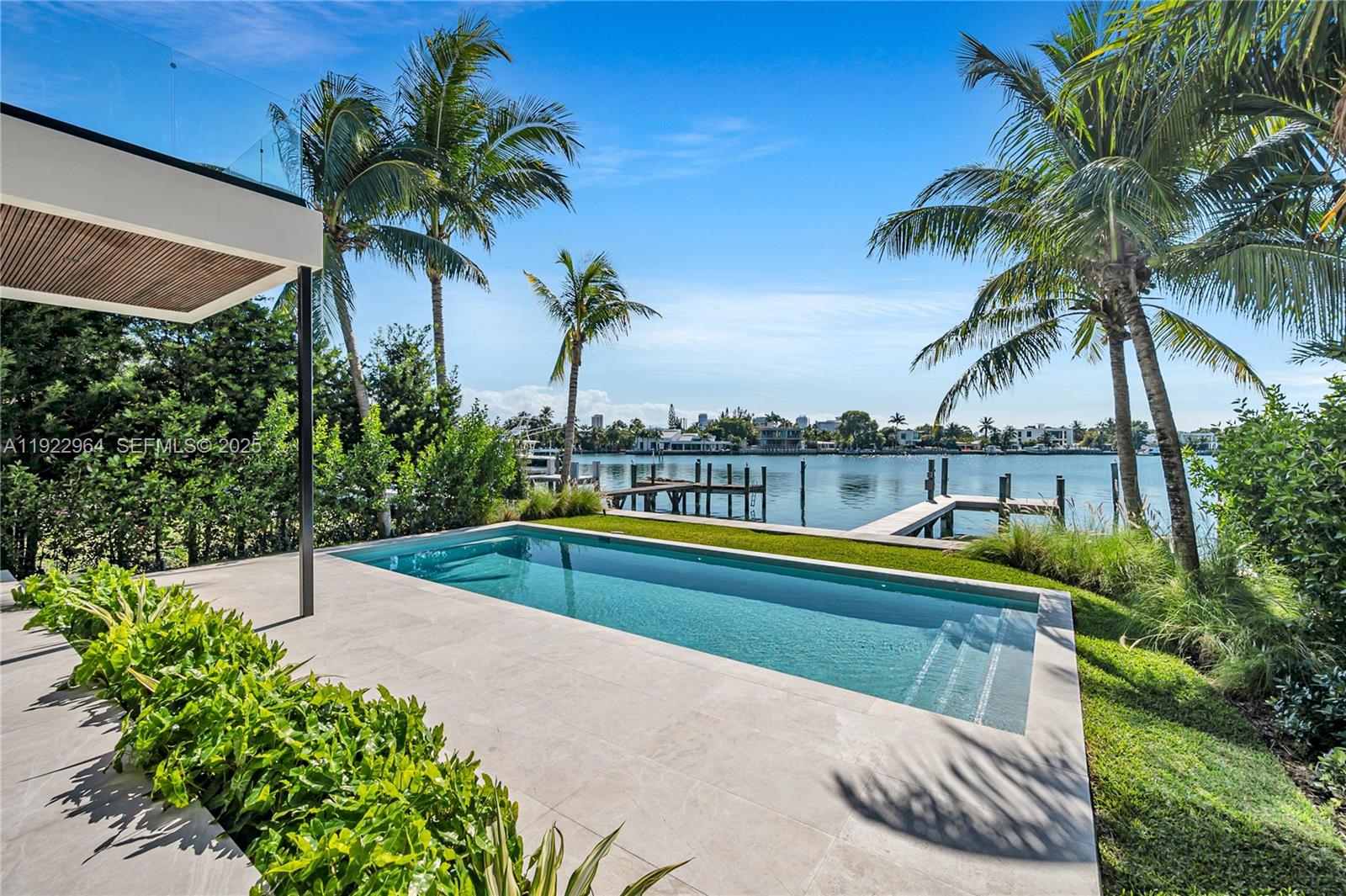 BISCAYNE BEACH-2ND ADDN - Residential