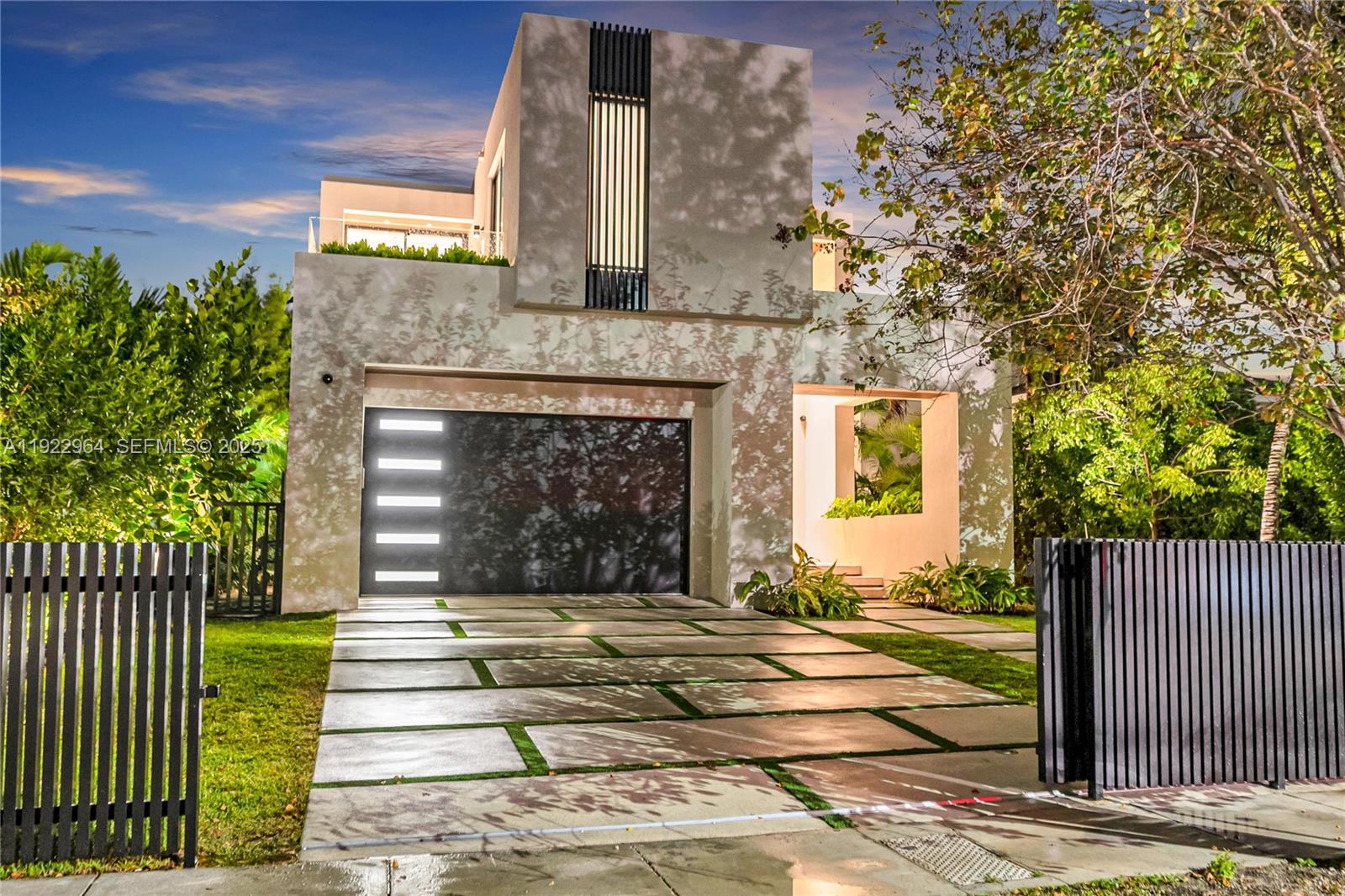 BISCAYNE BEACH-2ND ADDN - Residential