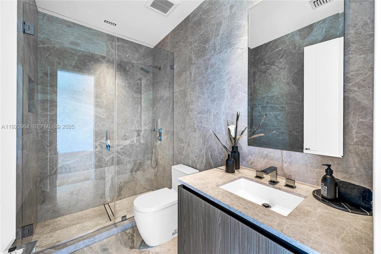 BISCAYNE BEACH-2ND ADDN - Residential