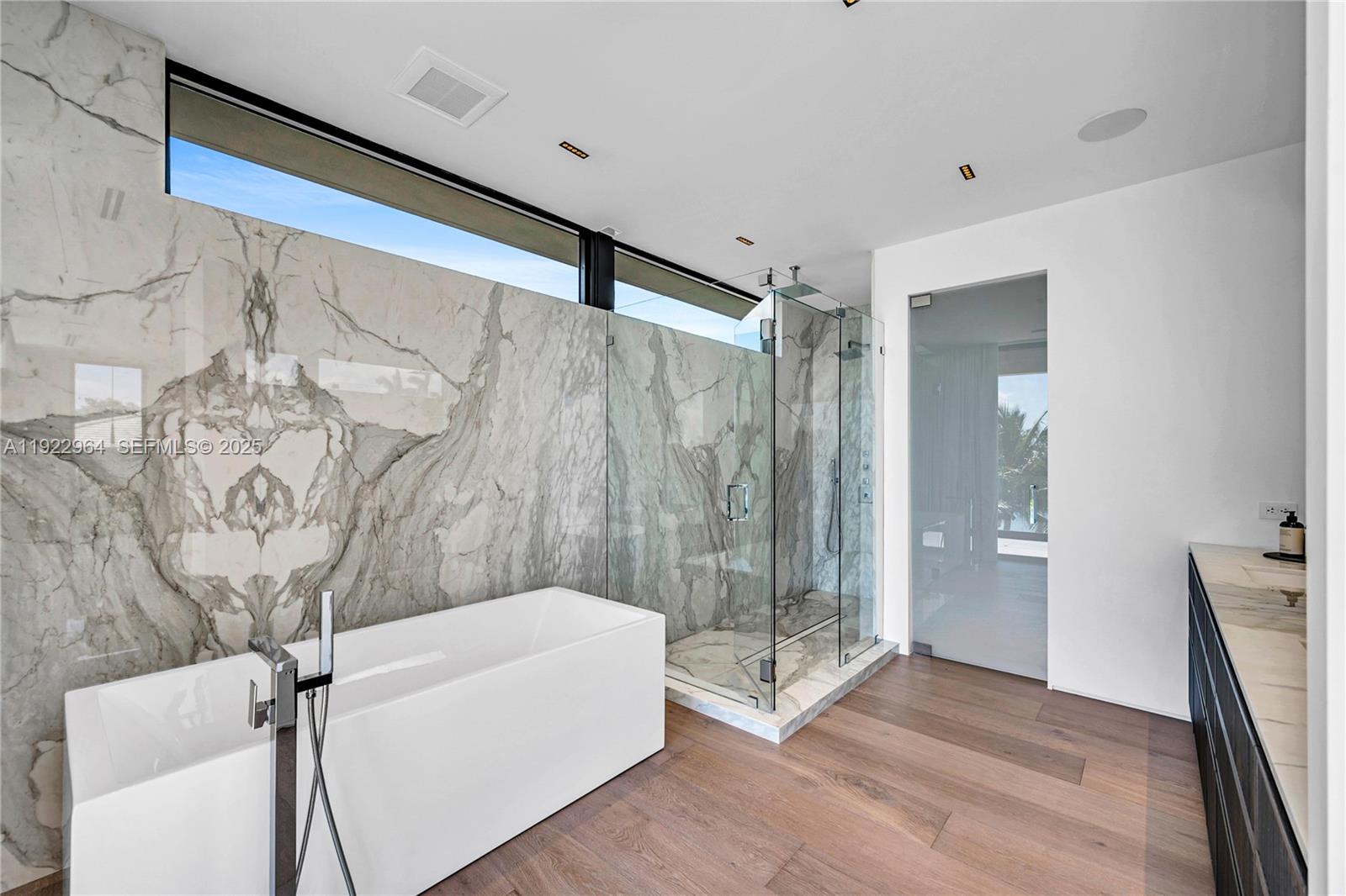 BISCAYNE BEACH-2ND ADDN - Residential