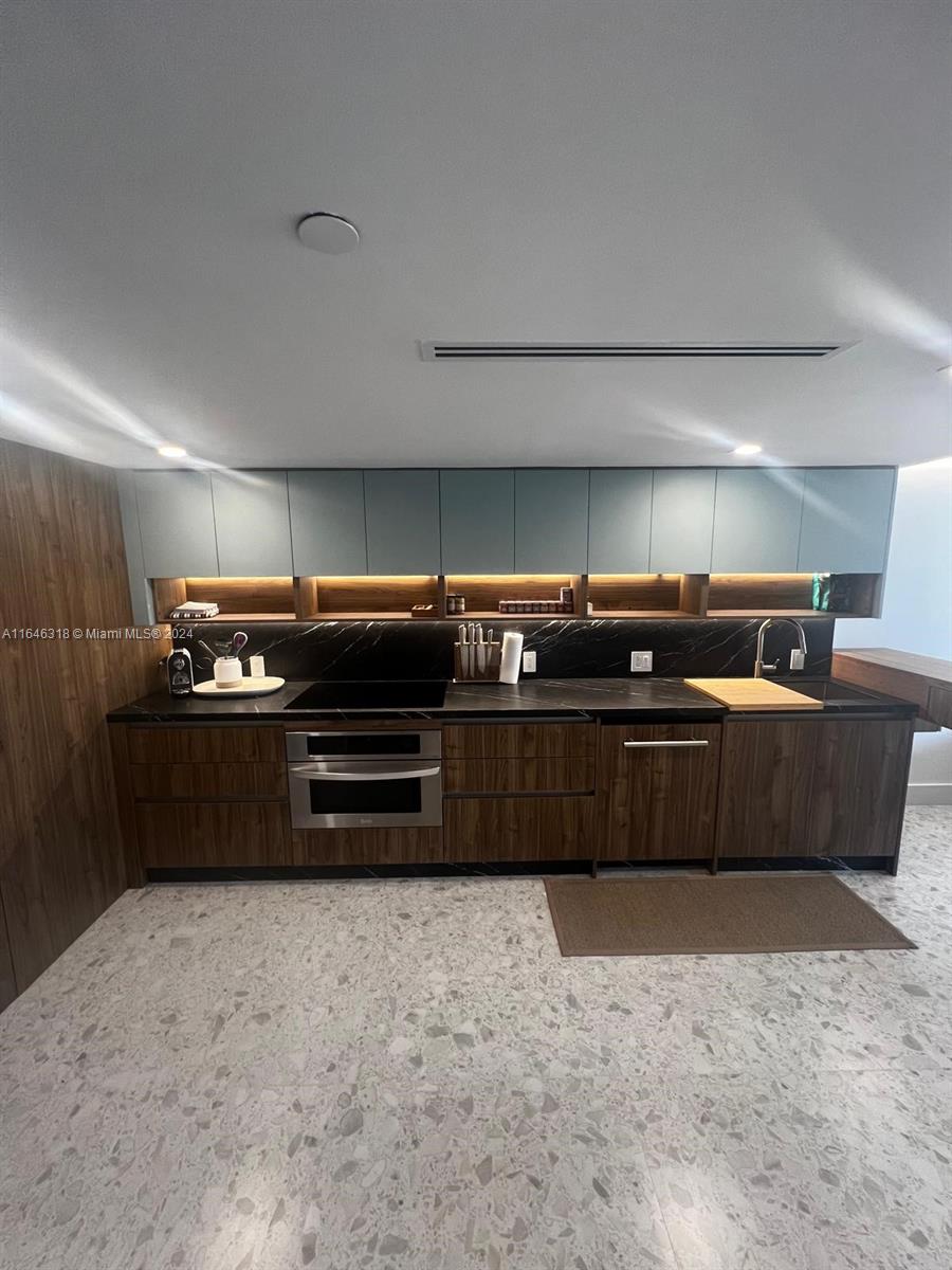 CLUB ATLANTIS CONDO - Residential