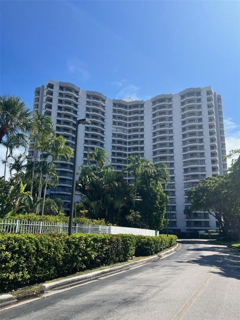 3300 NE 191st St 1513 Aventura FL 33180