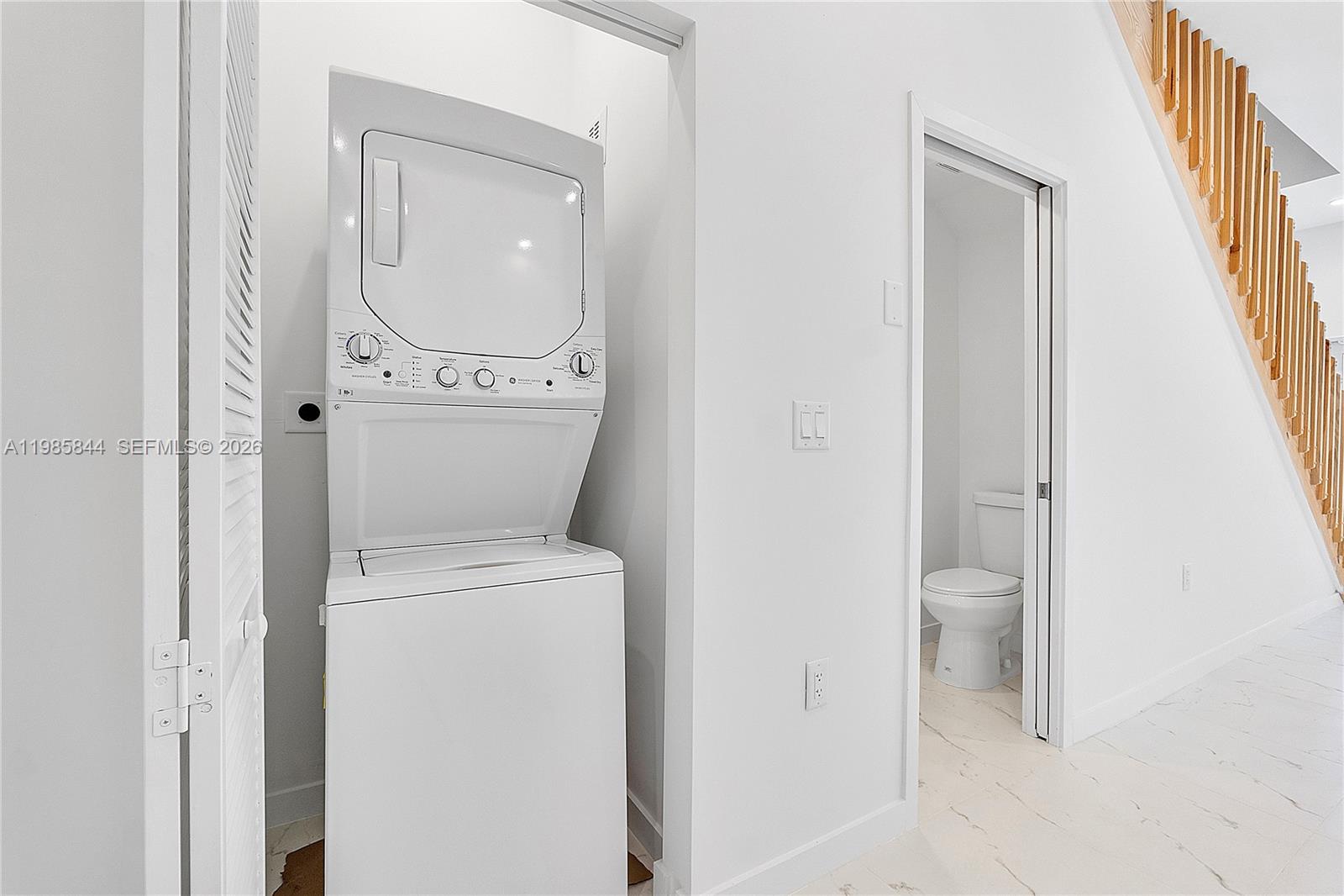 BUENA VISTA GARDENS - Residential Lease