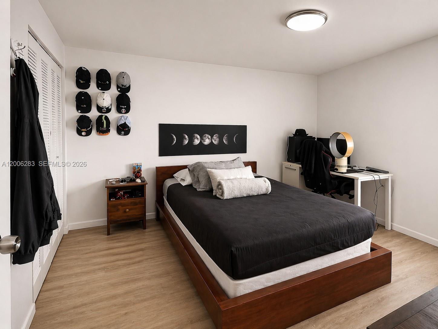 SANDS POINT CONDOMINIUM V - Residential