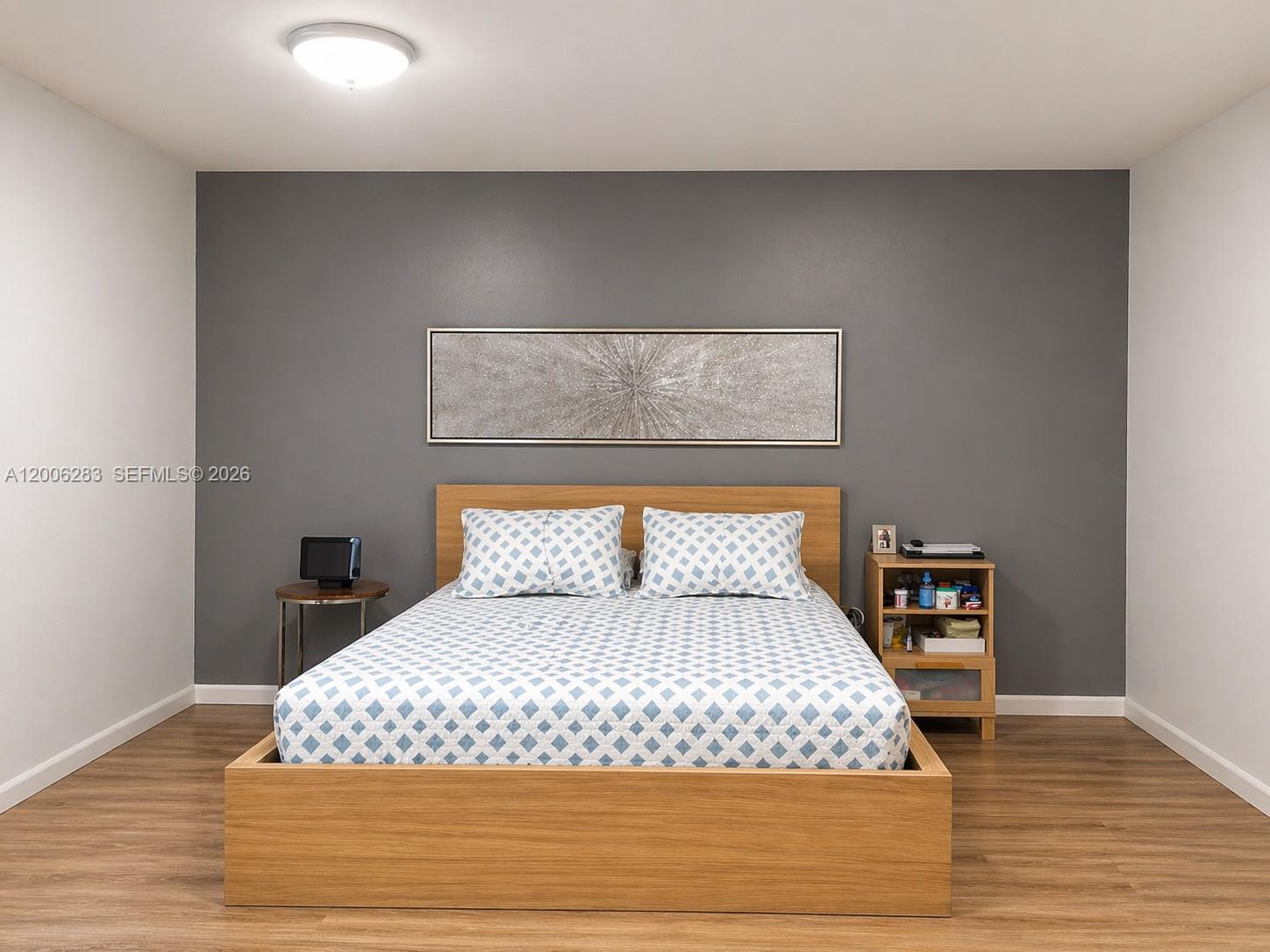 SANDS POINT CONDOMINIUM V - Residential