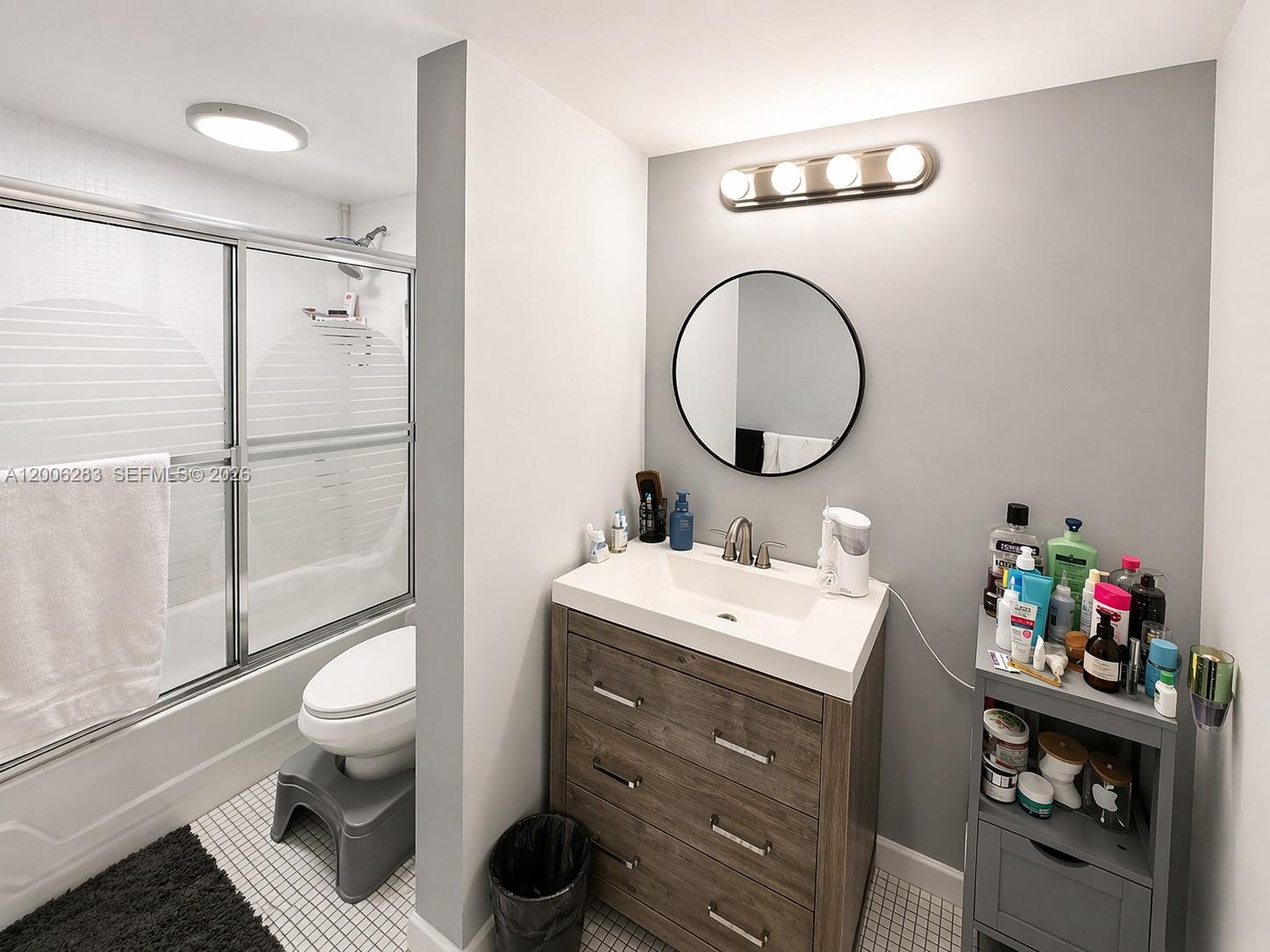 SANDS POINT CONDOMINIUM V - Residential