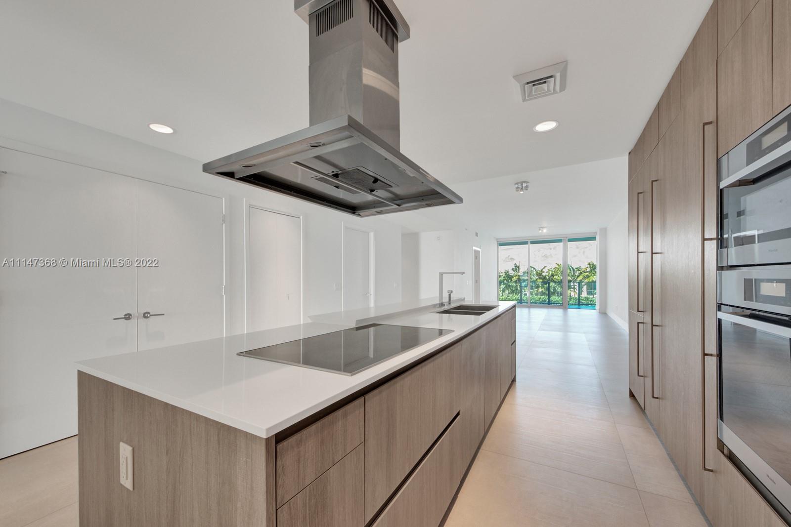 OCEANA KEY BISCAYNE CONDO - Residential