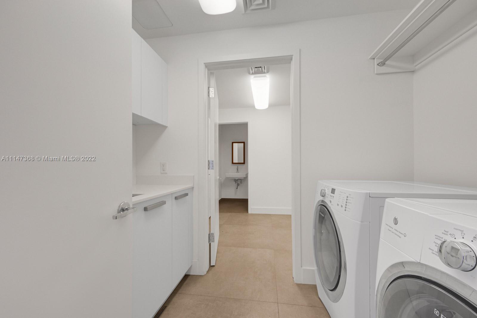 OCEANA KEY BISCAYNE CONDO - Residential