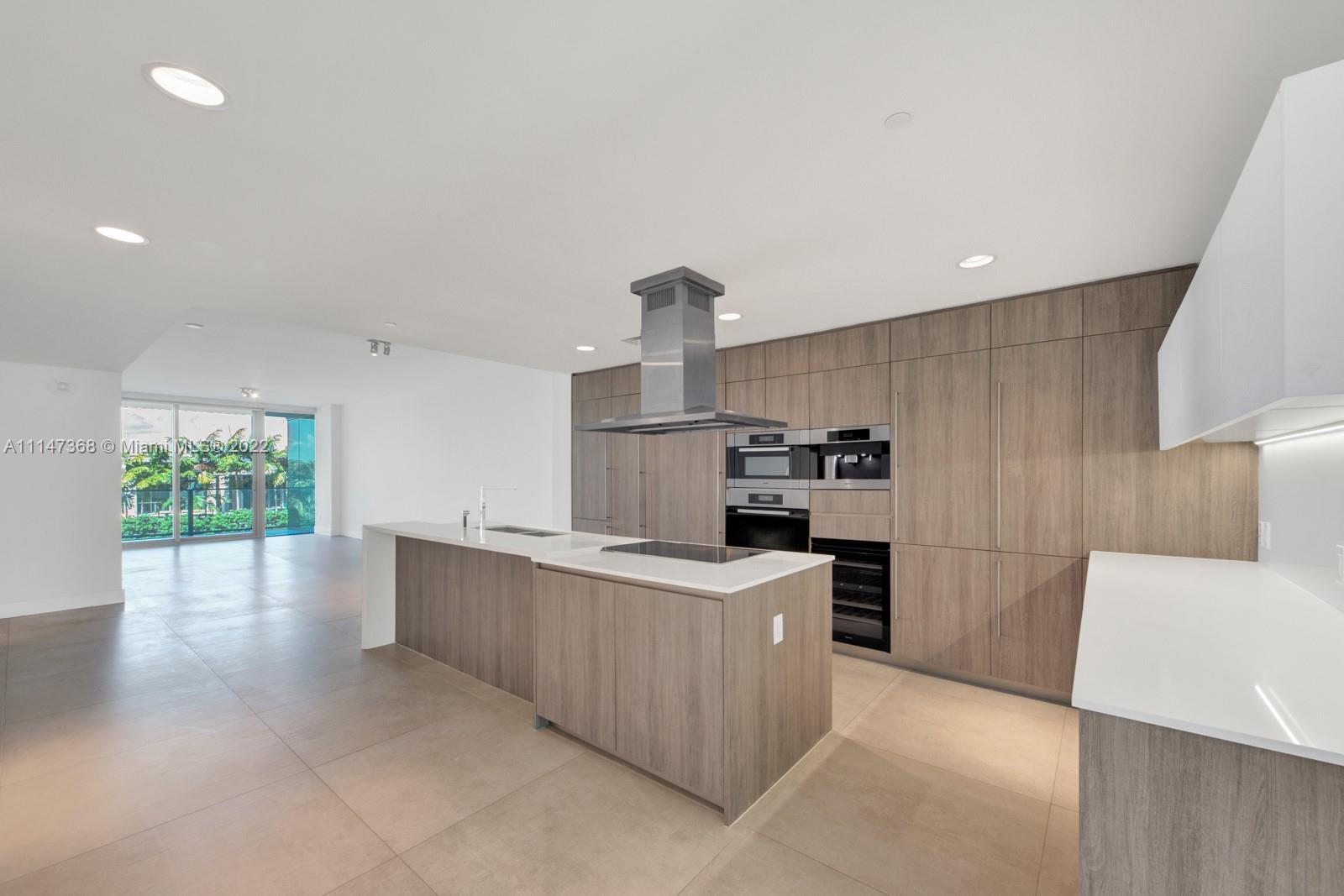 OCEANA KEY BISCAYNE CONDO - Residential