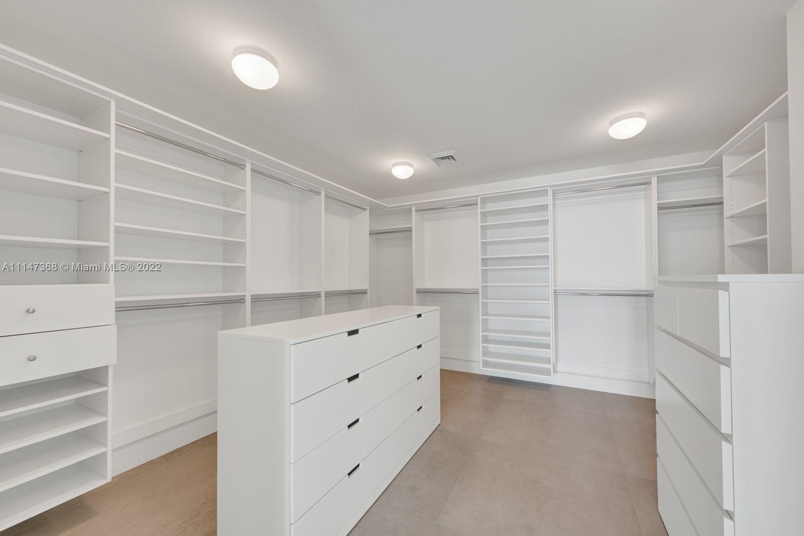 OCEANA KEY BISCAYNE CONDO - Residential