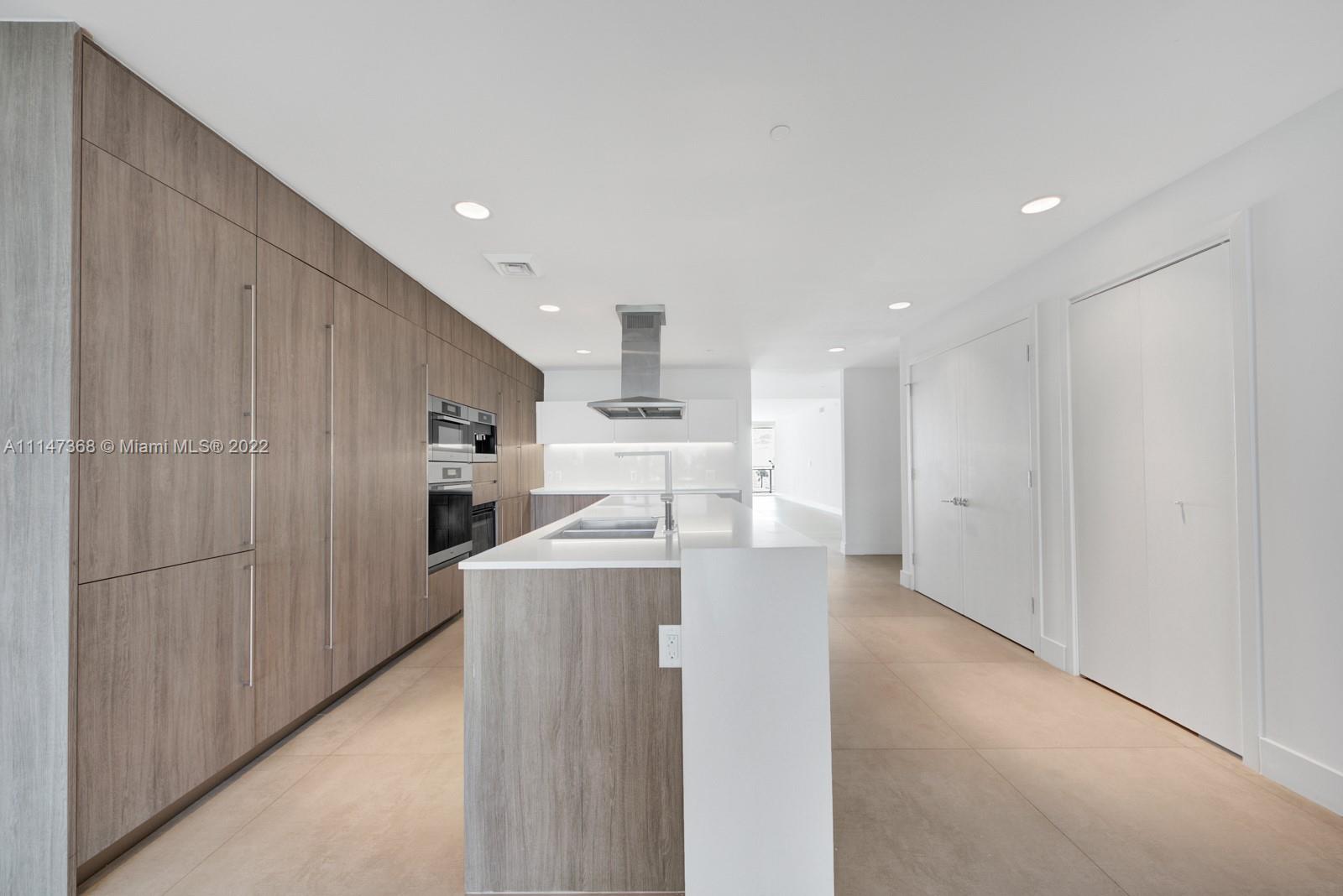 OCEANA KEY BISCAYNE CONDO - Residential