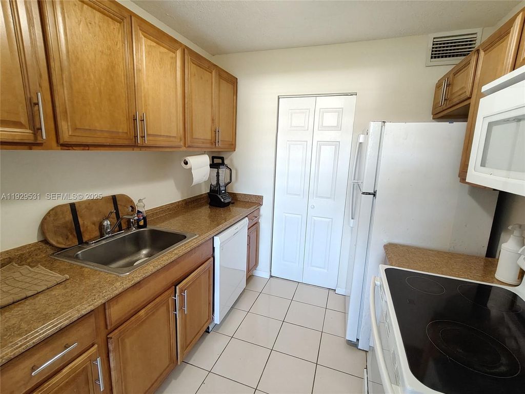 Photo of 500 NE 2nd St #227, Dania Beach, FL 33004 (MLS # A11929531)