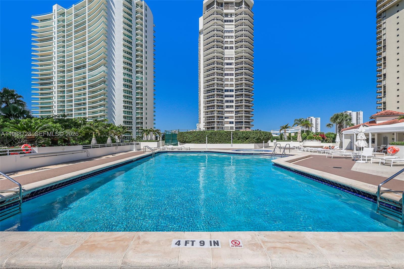 THE LANDMARK CONDO - Residential