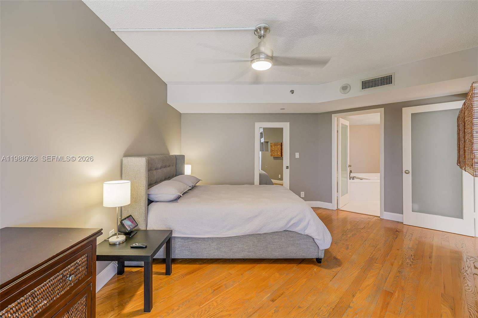 THE LANDMARK CONDO - Residential