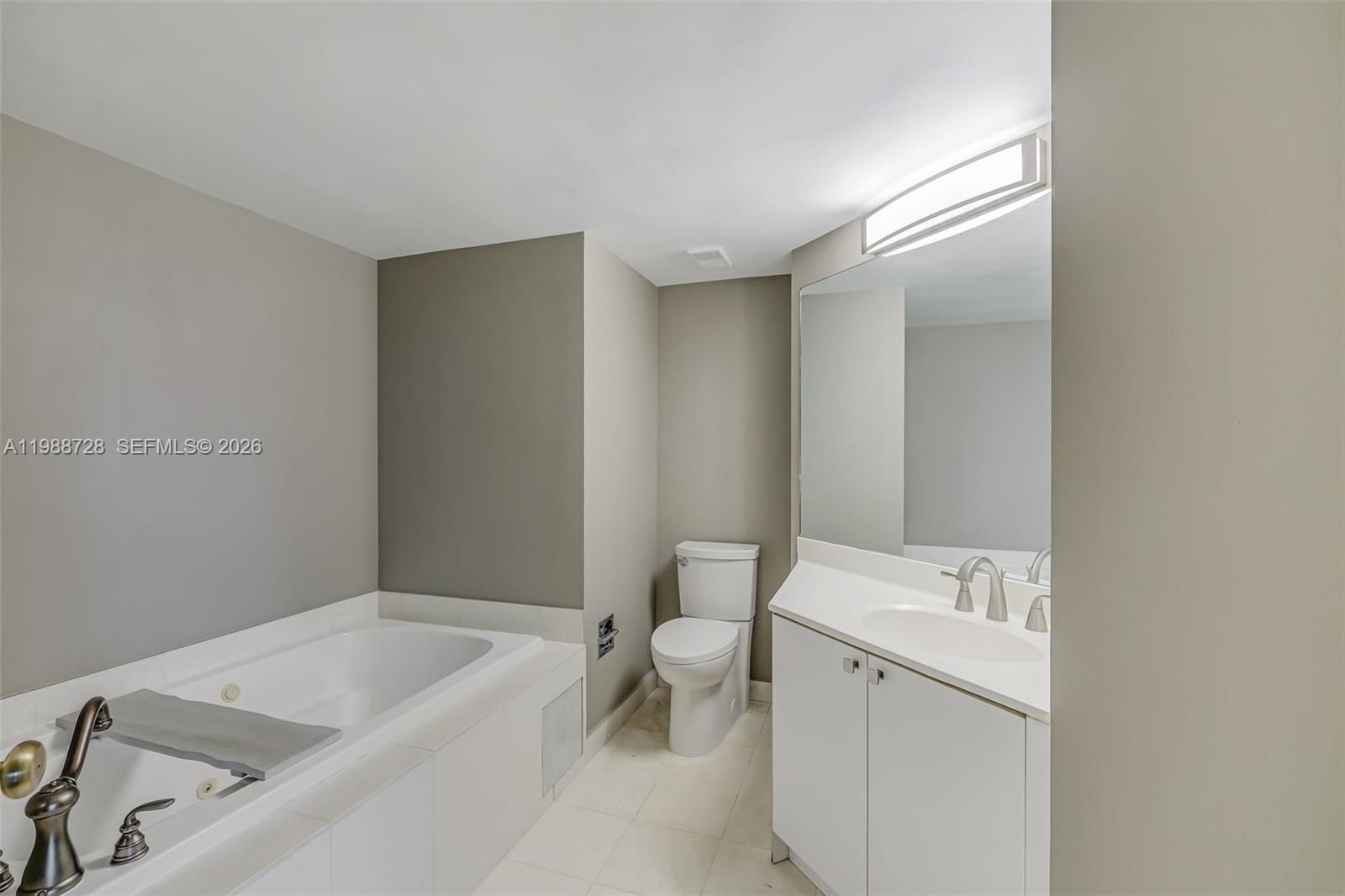 THE LANDMARK CONDO - Residential