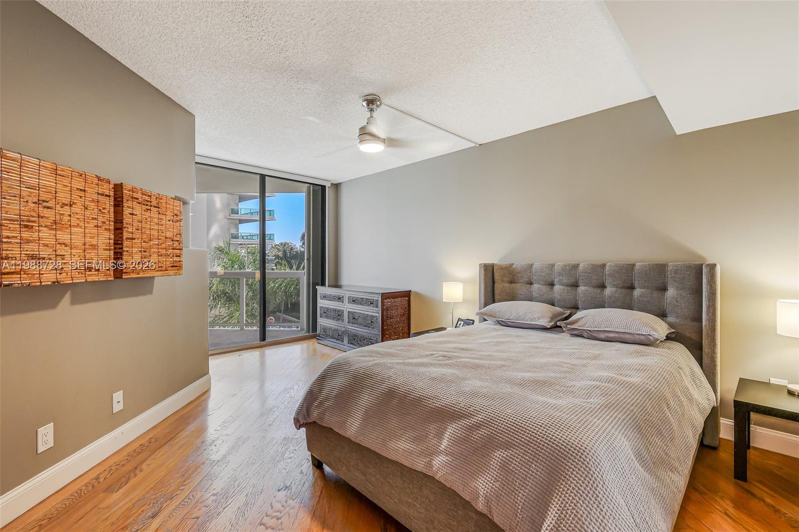 THE LANDMARK CONDO - Residential