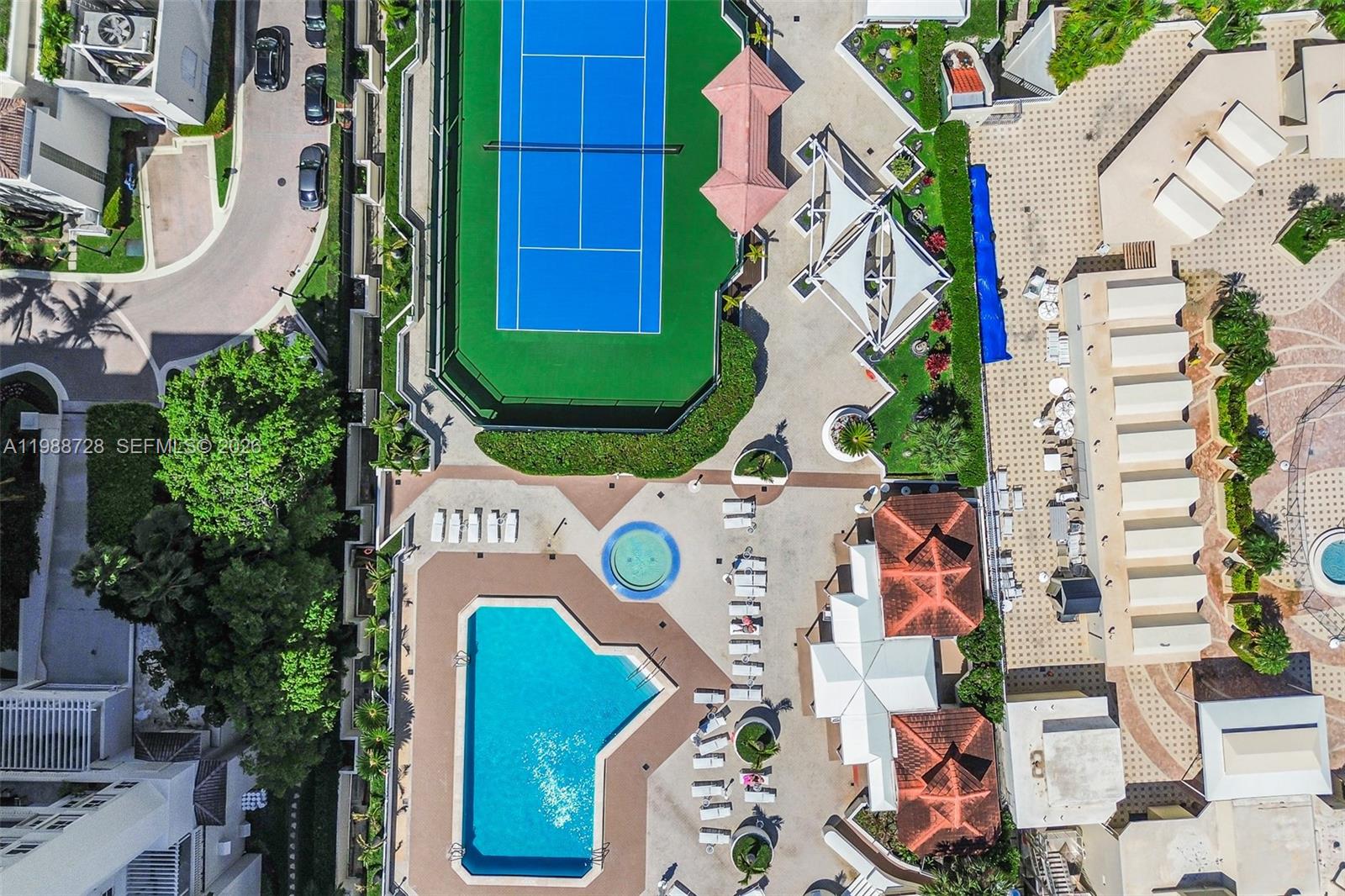 THE LANDMARK CONDO - Residential