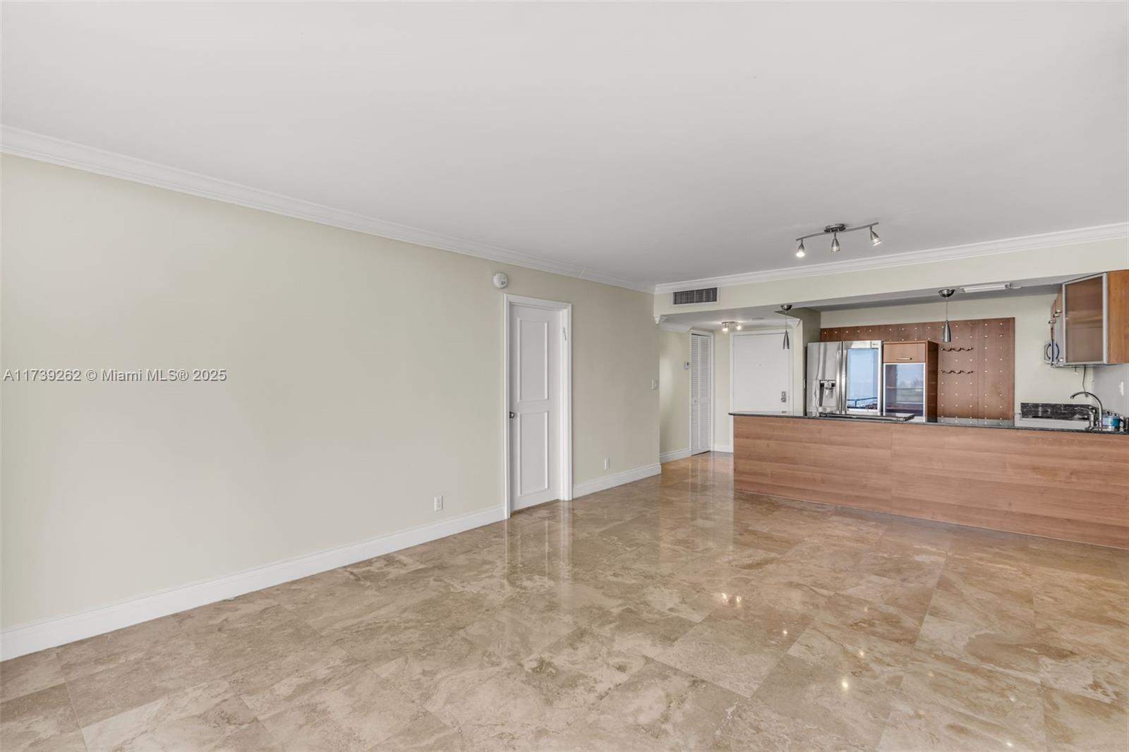 OLYMPUS CONDO PHASE - Residential