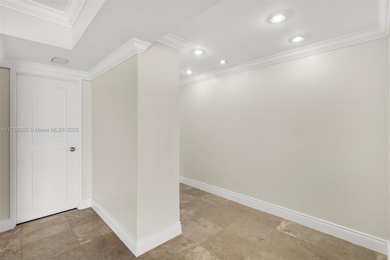 OLYMPUS CONDO PHASE - Residential