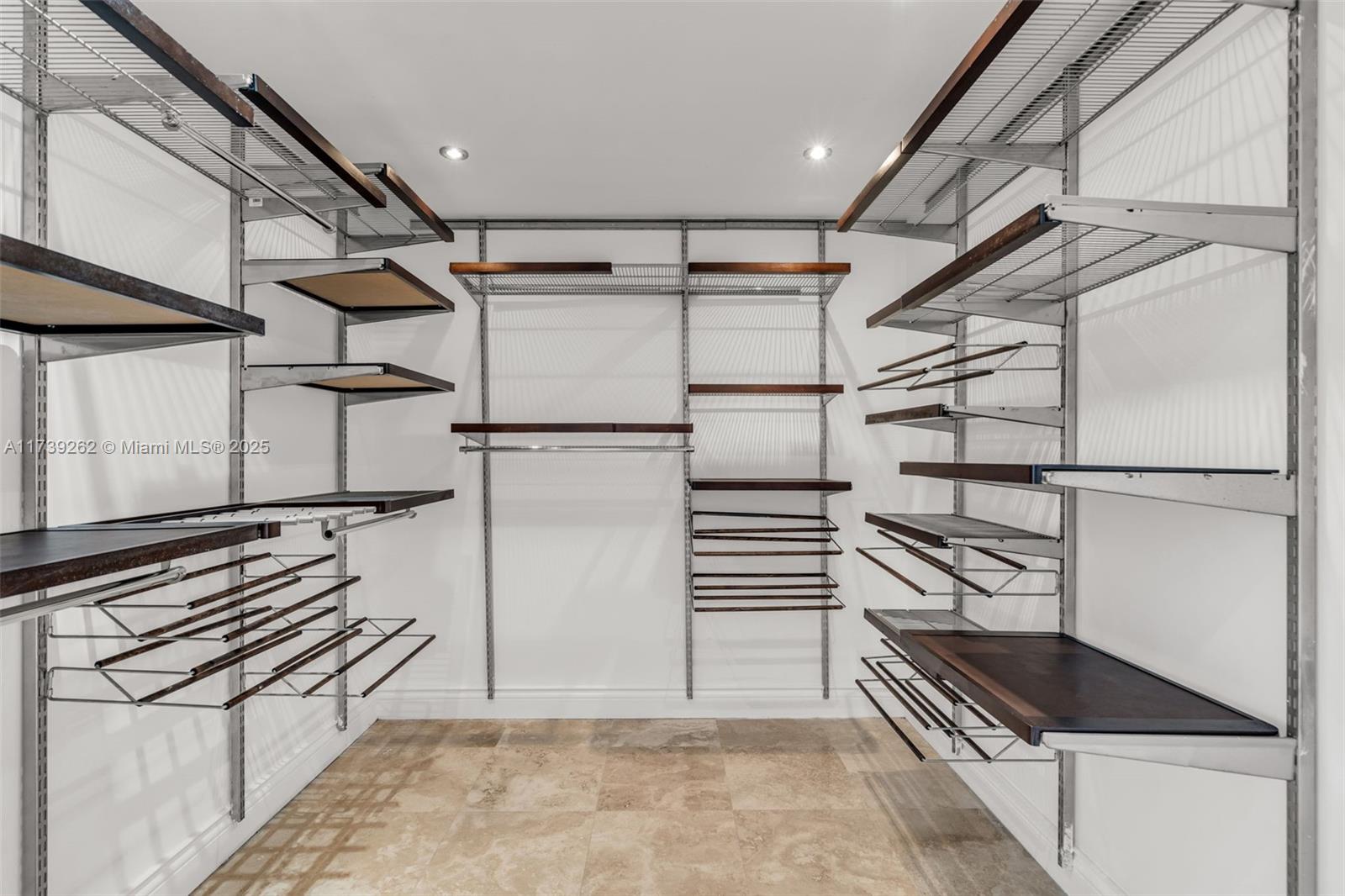 OLYMPUS CONDO PHASE - Residential